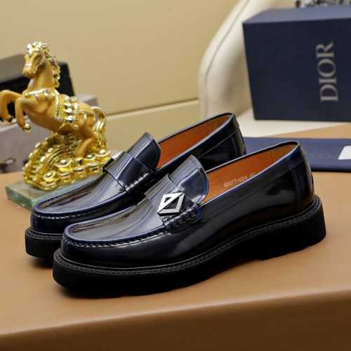工厂价 Dior 迪奥 香港专柜新款皮鞋上市 官网1:1制作 意大利编织牛皮+水染皮内里 欧美大师设计 完美造型打造专柜品质，纯色橡胶耐磨大底加经典炫头！超级百
