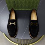 出厂价：品牌：古奇gucci标准码：38–44等级：官网同款材料：原版牛皮面料 舒适真皮内里 轻便耐磨大底款式类别：男士时尚休闲鞋靴 跑步 运动鞋 尊贵奢侈品大