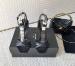 Saint Lauren*Ysl圣罗兰新款 金属字母跟高跟凉鞋 大底：进口真皮大底 跟高：10.5Cm 码数：34-41 34 40 41码定做不退不换