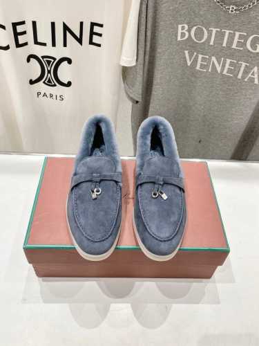 顶级出厂 毛毛单鞋 男码+10 Loro Piana* Lp万年经典款乐福鞋 简约时尚 脚感超级舒适 一天可以暴走两万步的鞋子 超级百搭款！ 鞋面采用独特针织面