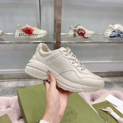橙子出厂价 跑量主推款 Gucci 古驰 经典休闲男女运动鞋 增高厚底老爹鞋 情侣款 这款鞋子不用我多介绍相信大家都认识了吧.可以说是最受欢迎的老爹鞋了.不仅百