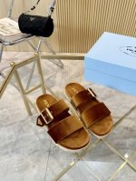 顶级版 prada 普拉达 2024春夏新款丝绒拖鞋代购品质好看又好穿，p家的鞋子从不让人失望，舒适与时髦并存一眼就被迷住，美到窒息 材质：对版进口天鹅绒面料，