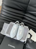 Chanel 24K新款运动休闲鞋 百搭小白鞋 款式搭配不会出错 撞色搭配活力满满啊 侧面注塑logo 上脚很秀气 鞋面原版定制牛皮 原版大底 Size:35-