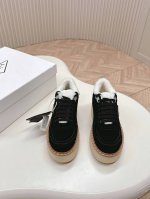 市面最高版本 Prada 普拉达24秋冬新款△三角标羊毛高帮鞋，厚底靴 雪地靴 双色擦色牛绒真羊羔毛 真皮沿条 双色tpu大底 材质细节可对比原版，市面普通版本