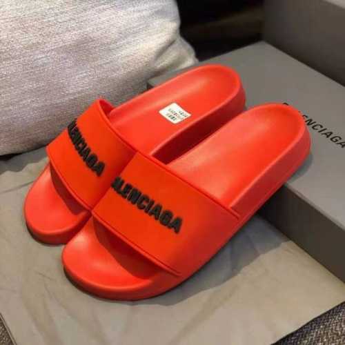 橙子出厂价 Balenciaga 巴黎世家 经典情侣款字母拖鞋 休闲家居拖沙滩拖一字拖 码数：35-46