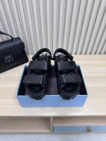 Prada 普拉达 25ss p家 25春夏厚底水台托鞋 双皮带扣复古风格 进口羊皮面料 羊皮内里 发泡大底 超轻 Zp五金扣Logo点缀 完美演绎高级简约风格