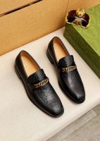 商品商标：Gucci 古驰 休闲皮鞋正码码数: 38-44 45.46.47订制商品材料：精选 进口头层小牛皮压花鞋面+经典五金扣，进口牛皮内里 强烈立体视觉效