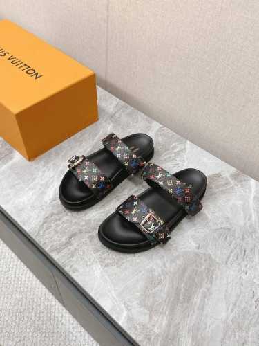 LV 路易威登X TM村上隆联名款拖鞋凉鞋硬货上新BS代购级别！高级感十足！国内外博主刷爆的一款，复古又时髦 上脚美炸了！官网主推款★ t 鞋面：原版小牛皮5D