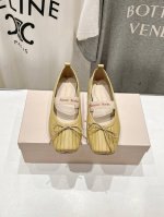 高版本出厂 Simone Rocha 24Ss新款sr平底玛丽珍单鞋芭蕾舞鞋 超级仙女范的玛丽珍芭蕾舞鞋，鞋子蛮有看点，手工折扇鞋面 搭配蝴蝶结丝带，设计一双让