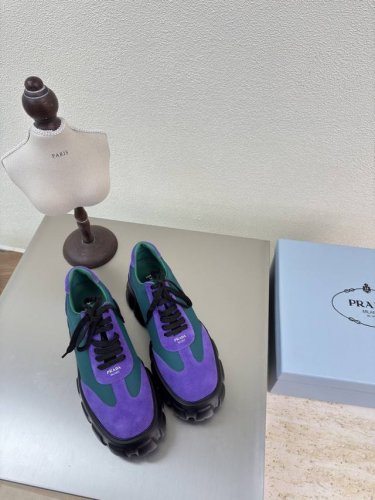 男女款 经典厚底 绑带系列 prada P390 男款10 搭配三角标 Logo 的设计和简约的线条 很有格调 简单纯粹得色调 原版开模 舒适炸街 ——————
