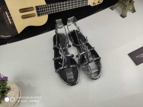 真皮底 ，拖鞋款，凉鞋款统一价 Saint Laurent 圣罗兰、一字带凉鞋早春专柜同步最新款、YSL、Logo字母扣装饰经典上乘美艳力作 专柜最火春夏系列