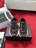Chanel 25C新款银角大王运动休闲鞋百搭小白鞋 款式搭配不会出错撞色搭配活力满满啊 侧面压印logo 上脚很秀气 鞋面原版定制材料 原版大底Size:35