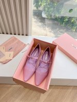 G286原版一比一复刻顶级miu Miu 缪缪24新款尖头高跟单鞋包头凉鞋和低跟后空芭玛丽珍单鞋 一眼看上miumiu这双矮跟鞋，上脚果然更惊艳~ 蝴蝶结，集性