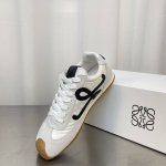 360Loewe 25Ss新款巴黎时装 Balletrunner 芭蕾运动鞋 阿甘鞋 经典一眼就爱上的！拼接的极简风格真的做到极致！实在太百搭，随便穿搭就可以很