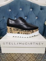 冲量价: 实拍stella Mccartney厚底休闲单鞋 全欧疯抢，面料牛皮，内里垫脚羊皮，100%穿着舒适度。 跟高8厘米，码数34-40，