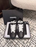 代购级别 Chane* 25p早春新款得训鞋 运动鞋 小香C家 最近真的火出圈啦 一上脚就被惊艳到了 舒适度简直绝了 非常秀气 美貌与舒适并存 还特别百搭 穿上