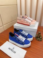 实价： 情侣款moncler 、 蒙口 官网同款 高品质男鞋 材料：牛皮拼接网布弹力布，原版开模防滑大底，男士休闲运动鞋 系带款男鞋系列 潮流风格 随意搭配 脚