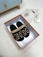 冲量价: 情侣款 二舅拖 豹纹新色 夹趾拖 浮线3D工艺 Hermes 爱马仕春夏凉拖系列！ 经典款型 一直都很火爆的二舅拖鞋- 凉鞋,随意各种搭配都很棒！！！