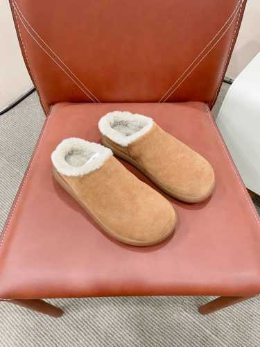 Ugg~24Vs秋冬爆款松糕厚底休闲毛鞋系列 圆头半拖毛鞋 一款不会撞衫的鞋子、简约的隔板设计上斑点的大底、鞋面真丝卷毛、秋冬季必备款、无论什么裤子裙子都能驾驭