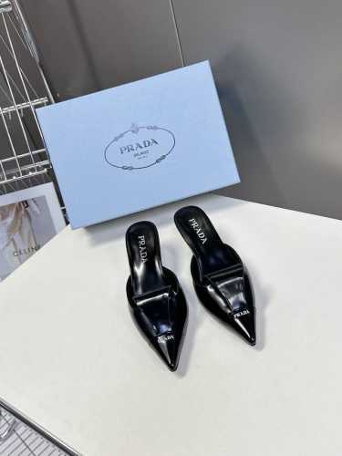 Prada 普拉达春夏新款绝美尖头跟鞋 时尚界久违的极简之美 经典时尚配色 毫不费力的优雅风来袭 时髦 精致 绝美 包头尖头 开边珠外穿时尚气质简约新款日常拖鞋
