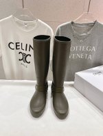 高版本出厂 Celine 赛琳24Ss夏季网红明星爆款雨靴系列 入手一款本季颜值爆表雨靴，国内专柜个位数限量，不是vic完全是拿不到的，我真是太幸运了，真是大爱