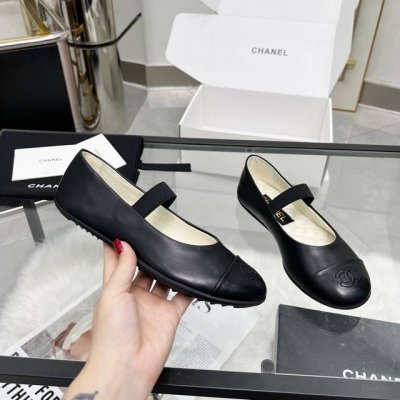 高版本小香家单鞋chane*｜，大爆款！小香2025A官网香奈儿早春单鞋跳舞鞋系列新品乐福鞋满满的复古风 秀气的鞋型 看着就很讨喜，小圆头 衬托脚也变得瘦瘦的，