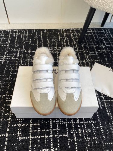 代购级 Isabel.Marant 伊莎贝尔 玛兰 24Ss 新款小白鞋 德训鞋 以打破常规的不羁风格展现生活面貌，整个鞋型设计灰常简洁，又不失设计感，有复古德
