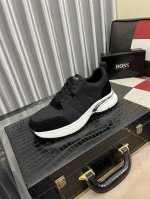 出厂价： Boos 男鞋休闲鞋原单品质鞋面采用进口小牛皮，超透气舒适内里做工精细，高端大气。有时尚典范造型。发泡透明耐磨大底，穿着舒适，值得拥有。码数：38–4