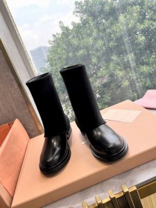 顶级版本代购级别 6寸 46寸 Miumiu 2024新款厚底真皮厚底不过膝高筒裤筒长靴马丁靴 怎么穿都好看今夏时髦精最爱 看起来不怎么舒服 上脚超级舒服 超级