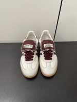 广州货 阿迪达斯 Adidas Humanrace Samba 三叶草长舌版休闲板鞋 鞋款保留原本samba 造型的同时，鞋面材质使用了优质皮革和麂皮打造 鞋舌