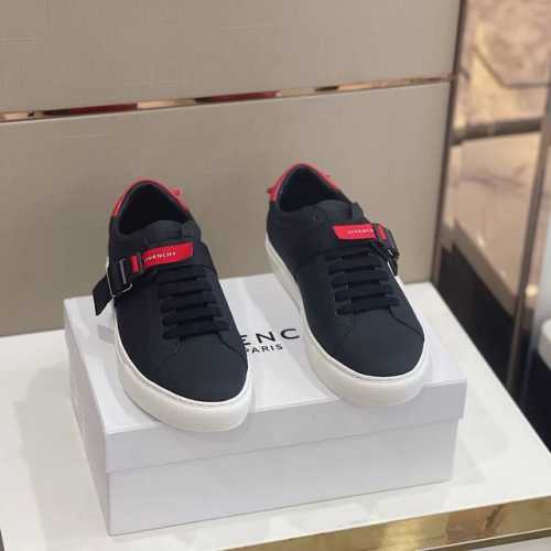 实价 Gvc小白鞋-颜色后期不断更新 潮男必备单品，无论小白鞋多更新换代它永远无可替代的no.1 咱们正品5900购入，一比一复刻。在选料上十分精心！特选原厂进