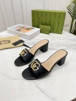 出厂 2025 SSS新款报到 Gucci～古*奇 原单品质 原汁原味的欧式风格 上脚非常完美穿搭上配此鞋，优雅大方，晶莹剔透，无论种各配件材质，都是家独一比一