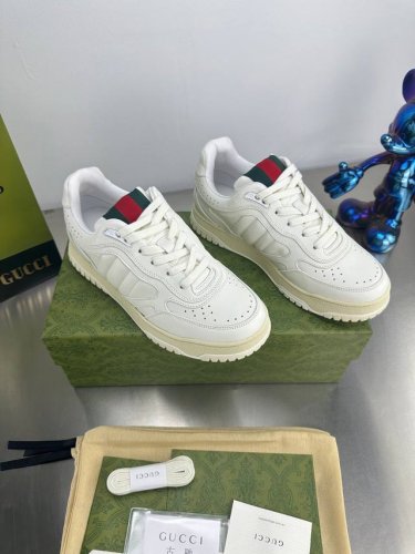 情侣款，全网首发 Gucci小白鞋，代购版原版复刻一比一开模ip轻料底！鞋面小牛皮，内里水染羊皮，垫脚牛皮全套包装 最高版本 码数:女35-41 女41定做，男