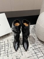 Isabel Marant 24 伊莎贝尔秋冬走秀款堆堆靴 一年四季都可以穿的靴子来了，一双封神的复古靴 简约复古设计，关键是舒适百分逛街日常都可，绝不会成为鞋