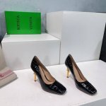 高品质出厂 ！顶级品质bottega Veneta Ss秋冬新品爆款方头麻花金属跟高跟女士knot单鞋！。Bv新款鎏金绳结高跟抢手大爆款，Ins&小红书巨多网红