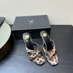 Saint Laurent 圣罗兰 交叉带经典ysl金属跟凉鞋 YSL姐姐的美丽尤物高跟鞋 又是人间圣罗兰 Rose同款的小方头 高跟鞋化很好修饰脚型，奢华金属