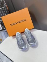男装10 Lv 路易威登Olympia情侣款运动鞋 太古汇Rmb11880购入两双开发 复刻 所有细节对版 本款 L Olympia运动鞋融合网格面料与金属质感