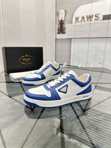 售 价: ￥ 商品商标： Prada * 普拉达* 低帮休闲鞋正码码数: 38-44 可订做45 商品材料：鞋面进口牛皮，羊皮内里，原版大底。编 号：020