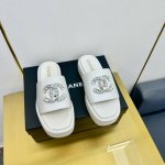 Chanel香奈儿 2024专柜顶级玛丽珍单鞋拖鞋 这款经典设计；各大社交平台热门的款式晒图 简直疯抢了、明星仙女们的挚爱 多元化非常百搭，不卡脚也不会磨脚 质
