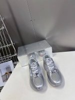 Ganni WARPED RUNNER 纽巴伦 NB 991V2 New Balance 联名款 专柜正品真的好难买 经典的厚底老爹鞋版型 极具辨识度设计 靓丽