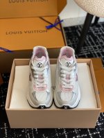 代购级 Run55首发 公主色 甜度超标louisvuitton 路易威登l生活态度！爆款run55增高运动鞋老爹鞋 年度舒适运动鞋！慢跑，健身，度假，完全兼具