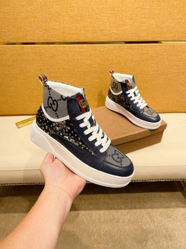 工厂价 Gucci 古奇高帮最新款休闲韩版风男鞋，全新秋冬款设计，完美做工，打造装柜品质，鞋面：牛皮面材质，皮内里；柔软舒适，橡胶大底超轻 耐磨、简约、百搭风时