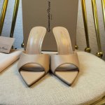 出厂价： Gianvito Rossi 5 这款高跟拖鞋 极简主义的 Elle、Gianvito Rossi 秉承了其传统意大利工艺，专注精巧细节，打造优雅女人