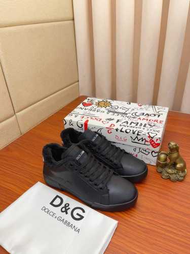实价： Dolce&Gabbana Dg爆款官网原版1:1开模，原单品质做工精细，高端奢华原版牛皮鞋面，羊皮内里、原版橡胶耐磨防滑大底，穿着舒适、百搭款式，高街