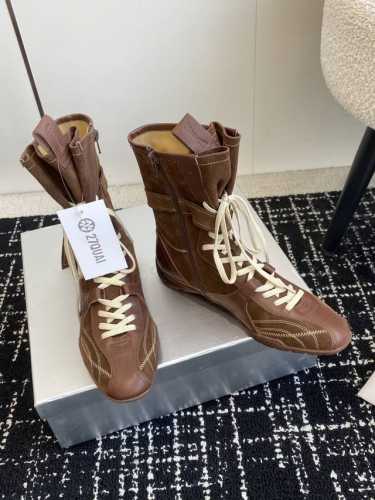 代购级 27QUAI 25ss 春夏新款 走秀款德训 拳击靴 休闲靴设计理念源于拳击靴和芭蕾舞鞋两者的结合，动感而柔美～体现了纯正的运动元素和混合的魅力从柔和的