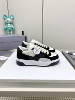 女330男 高版本 HOGAN 2025vs最新款运动休闲系列 松糕厚底休闲鞋 流行 H拼色工艺~休闲运动鞋履精湛手工设计融入军装元素，兼职实用与个性造型感;多