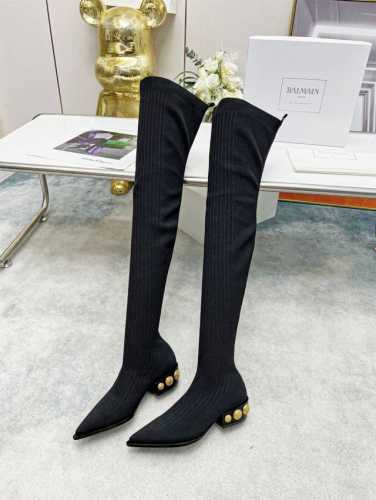 出厂价 Balmain 巴尔曼 Fw秋冬新款针织弹力靴！海外订购原版，1:1完美复刻！ 历时三个月精工打造，五金，鞋跟都是独家开模，费时费力！ 鞋面：原版定制飞