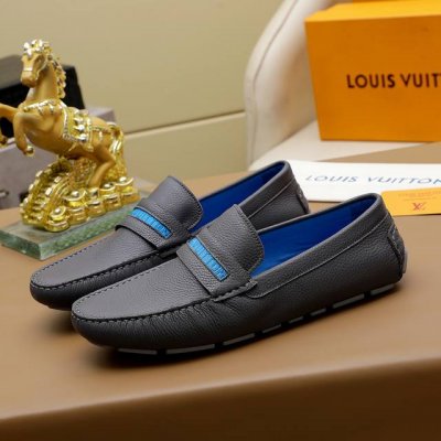 工厂价 LOUIS VUITTON 路易威登 专柜同步挺阔流畅大方的楦型设计，以精湛缝线勾勒休闲鞋履的雅致情怀，描写男人自信的轮廓看似简约的一款，实际做工相当复