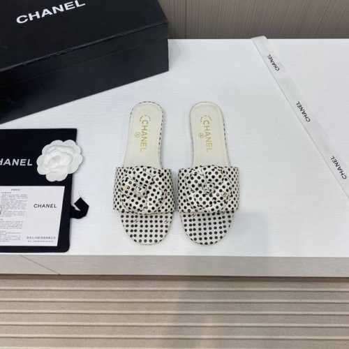 出厂价 Chanel 香奈儿 24Ss 山茶花拖鞋 自留款，真皮底，蝴蝶结的点缀，上脚美到爆，简简单单，夏天必须要有的小凉鞋 对版开发，随便暴走不磨脚，称霸整个