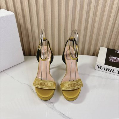 Dior 迪奥24S新品 防水台一字带高跟凉鞋 面料采用进口织布 内里踮脚均为羊皮 意大利进口牛皮大底 跟高：12Cm 水台：3Cm 码数：35-39 40 4